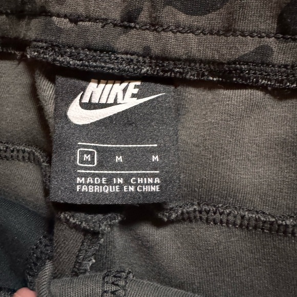 Nike Men's Black Camouflage Joggers M - Picture 3 of 7